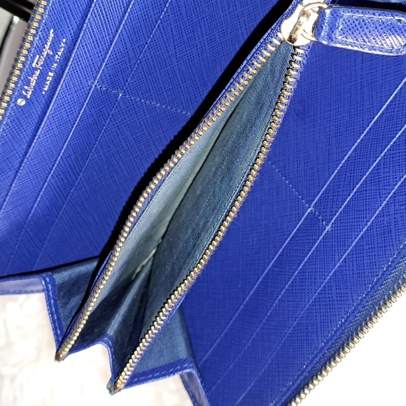 Salvatore Ferragamo Vara Long Zip EUC - Picture 16 of 17